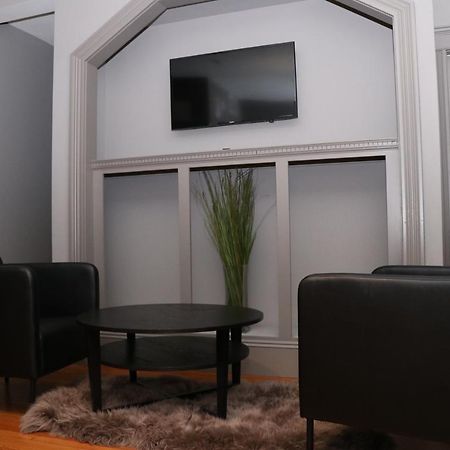 A Stylish Stay With A King Bed And Heated Floors #27 Brookline Kültér fotó